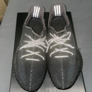 Yeezy 350 V2 Static.